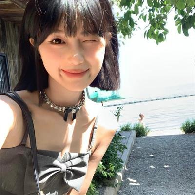 敦君与女朋友